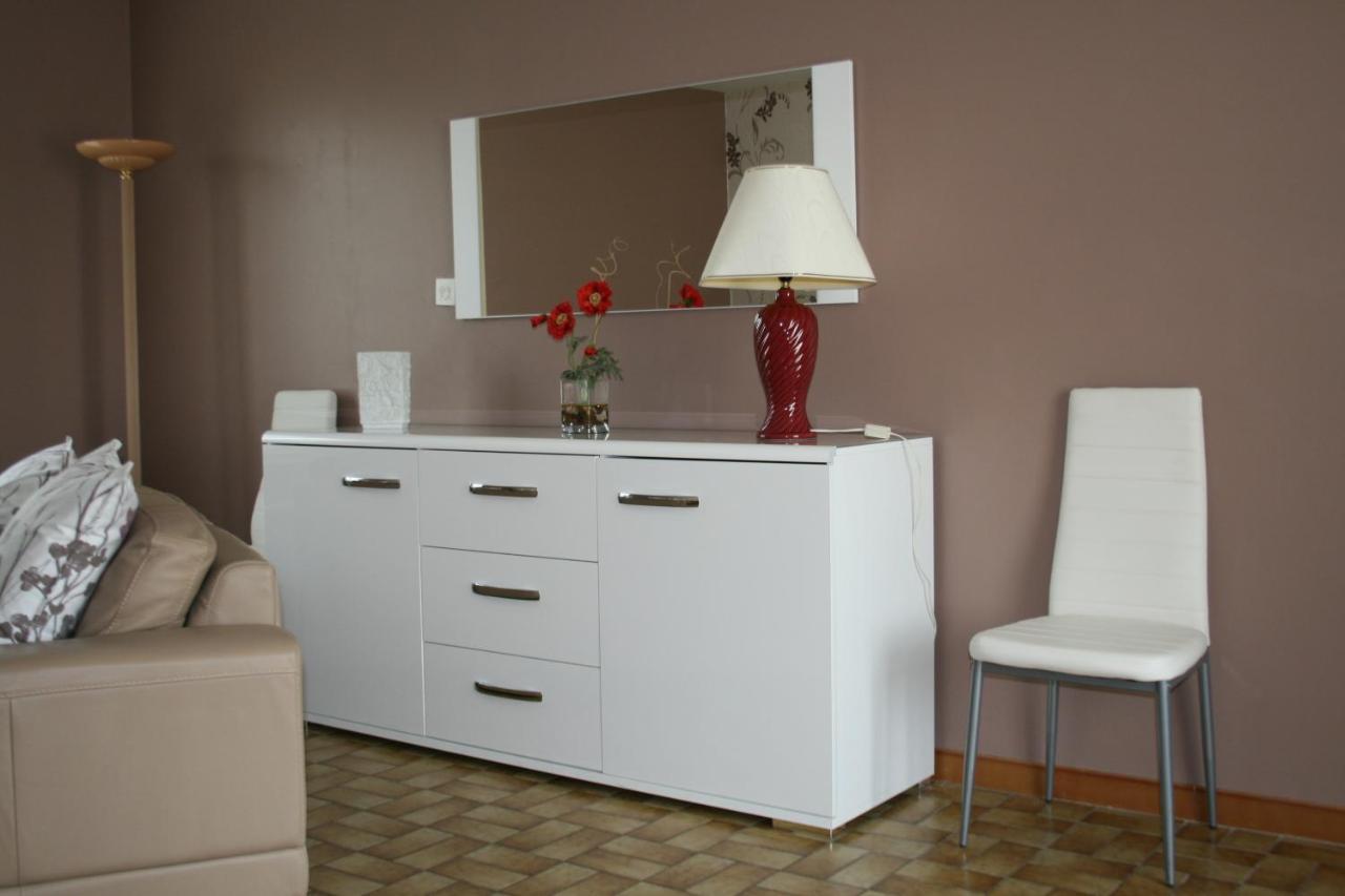1 Bedroom House 20Min Walk To Centre In Tournus Exterior foto